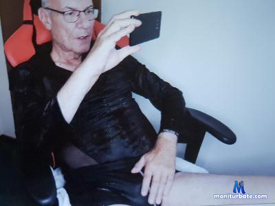 DirtyDaddyDeeds cam4 bisexual performer from Federal Republic of Germany cum analtoys masturbation deepthroat blowjob anal amateur 