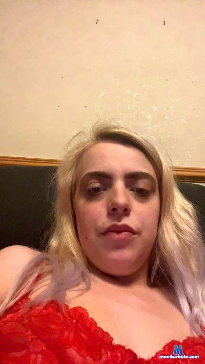Sexyemily101 cam4 straight performer from United Kingdom of Great Britain & Northern Ireland  