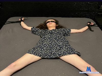 LaBelle_LaBete cam4 straight performer from French Republic cute blowjob pussy ass spanking amateur 