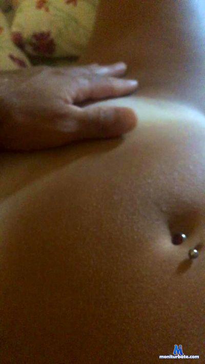 Noraxxx9 cam4 bicurious performer from Republic of Italy  