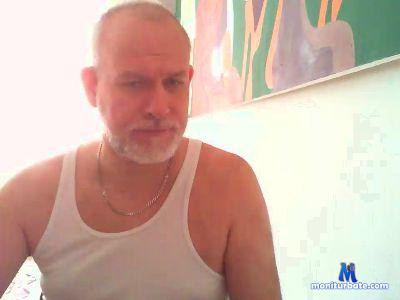 bisex38_ cam4 bicurious performer from French Republic  