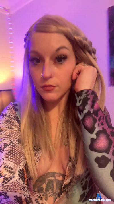 Shadeybby77 cam4 bisexual performer from United States of America couple fucking milf tattoos analtoys toy 