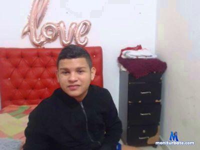 kinganal1xx cam4 gay performer from United States of America rollthedice 