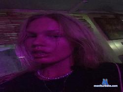 WildaGartrell cam4 live cam performer profile