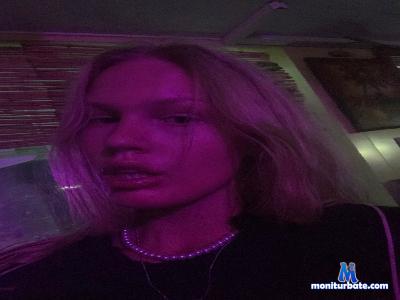 WildaGartrell cam4 straight performer from French Republic feet C2C cute striptease armpits 
