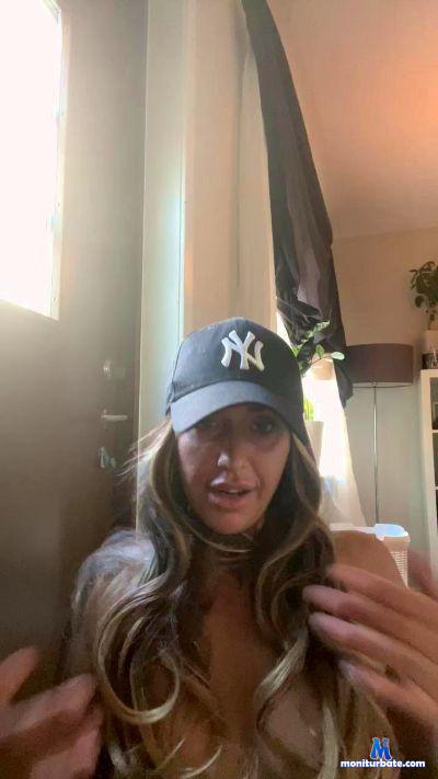 Annie194 cam4 bisexual performer from Kingdom of Sweden feet pornstar bdsm lesbian amateur 