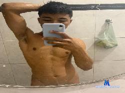 Mlkpunheteiro cam4 live cam performer profile