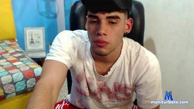 Noah_Hunter cam4 bisexual performer from United States of America AssToMouth smoke pee cum striptease spanking amateur 