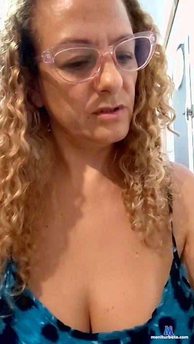 Isismilf cam4 bicurious performer from Argentine Republic  