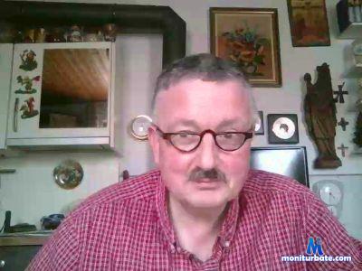 sterngukker cam4 bicurious performer from Federal Republic of Germany  
