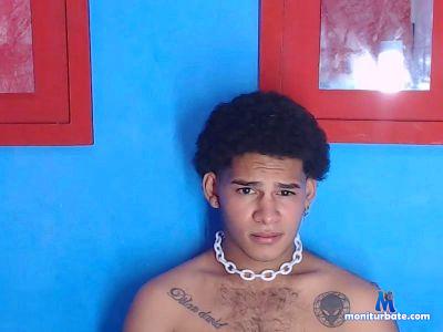 everbigcumx01 cam4 straight performer from Republic of Colombia  