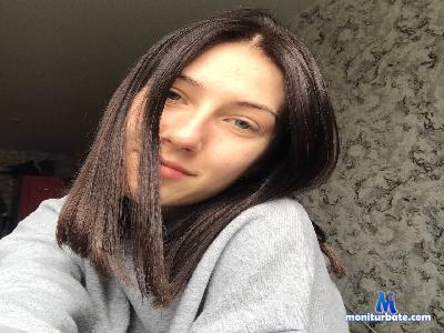 OctaviaBendell cam4 bicurious performer from French Republic feet cute ass striptease C2C schoolgirl 