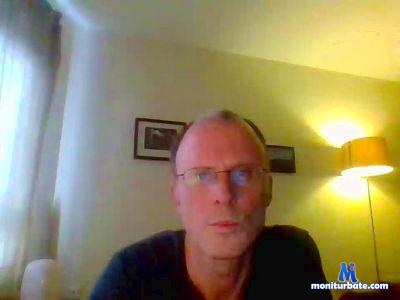 barney28 cam4 bisexual performer from United Kingdom of Great Britain & Northern Ireland  