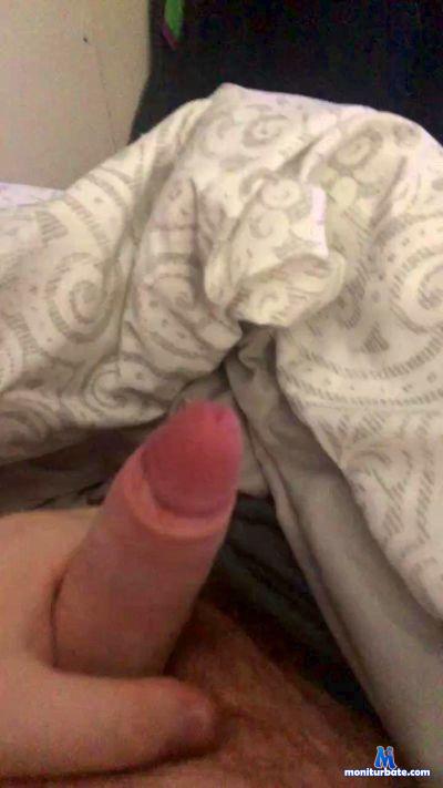 Liam_432 cam4 bisexual performer from Canada  