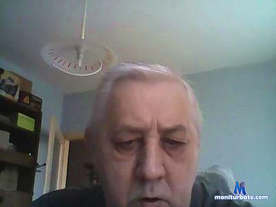 keringdervis cam4 straight performer from Hungary  