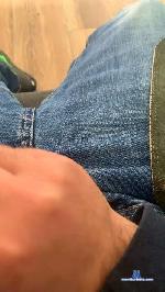 Lava90 cam4 livecam show performer room profile