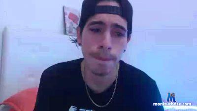 beto9101 cam4 bisexual performer from Republic of Colombia  