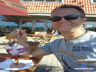 netterer68_hot cam4 bicurious performer from Federal Republic of Germany  