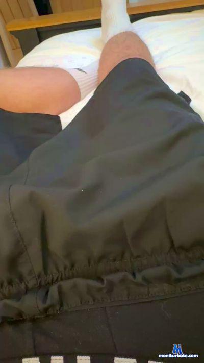 Hazzahg09xx cam4 bicurious performer from United Kingdom of Great Britain & Northern Ireland  