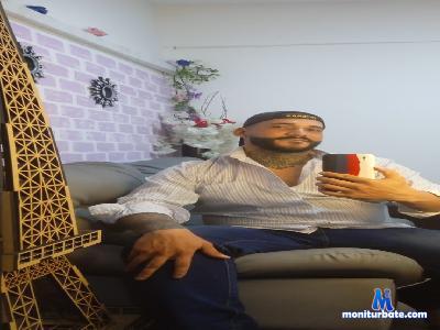 dreak_whitee_ cam4 bicurious performer from Kingdom of Belgium armpits feet bigass milk masturbation striptease cum 