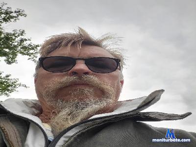 reallyrandy582 cam4 straight performer from United States of America  