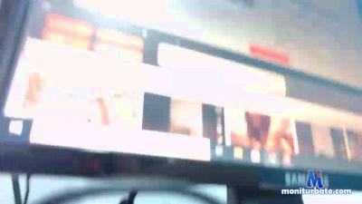 dicksexx cam4 bicurious performer from Republic of Colombia beso baile cum face 