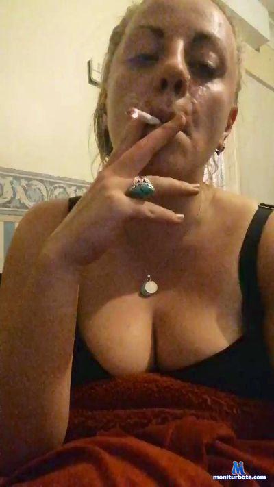 Dollydolly69 cam4 bisexual performer from United Kingdom of Great Britain & Northern Ireland  