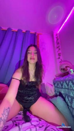emilyy444 cam4 live cam performer profile