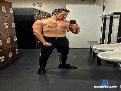 bigbanker1808 cam4 bicurious performer from Kingdom of the Netherlands  