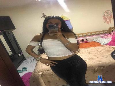 skinny_sexy666 cam4 bisexual performer from Republic of Colombia bdsm lesbian feet pussy femdom strapon smoke 