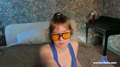 LoraAckerman cam4 bicurious performer from United Arab Emirates bigass striptease femdom cute ass spanking 