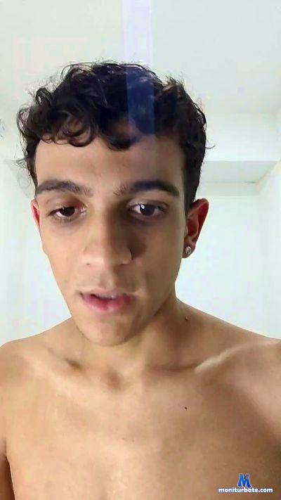 Renannnhh cam4 bisexual performer from Federative Republic of Brazil  