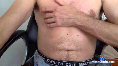 Roberto3102 cam4 straight performer from Republic of Colombia spin rollthedice 