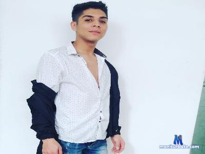 Alejito_collins cam4 gay performer from Kingdom of Spain analtoys shower trans armpits milk anal smoke 