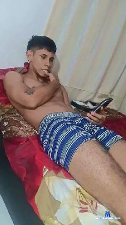 NEDEKhup cam4 live cam performer profile