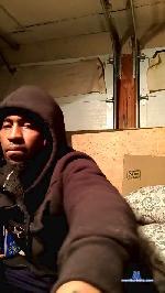 Pleazurre cam4 livecam show performer room profile
