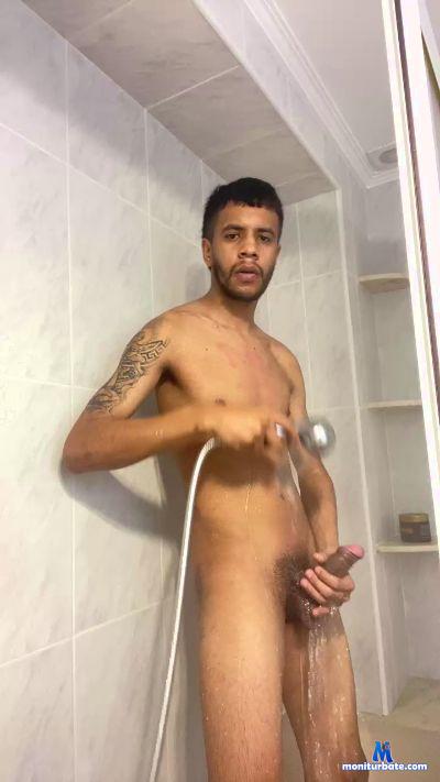 21MauricioL cam4 straight performer from Kingdom of Spain  