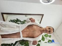 HotStuffToKiss cam4 live cam performer profile