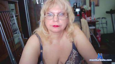 LOLA1972 cam4 bicurious performer from Ukraine pussy striptease armpits bigass 