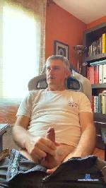 Advido27 cam4 livecam show performer room profile