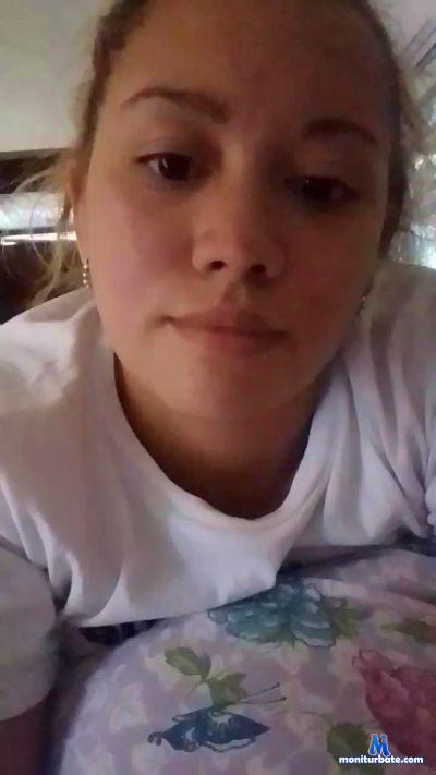 morocha93_xxx cam4 bisexual performer from Federative Republic of Brazil  