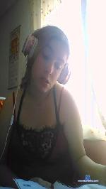 Larubiah cam4 livecam show performer room profile