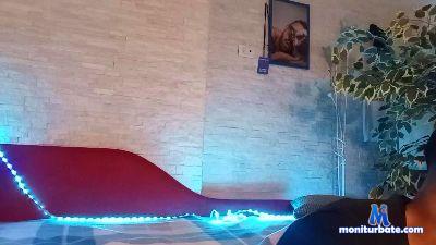 gonz_yallow cam4 bisexual performer from Republic of Italy feet amateur straight ass asshole 