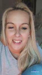 Trina2021 cam4 livecam show performer room profile