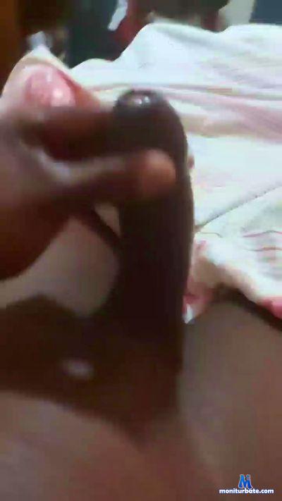 Bom_Negro cam4 straight performer from Federative Republic of Brazil  