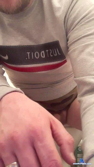 vikoo1 cam4 bisexual performer from French Republic  