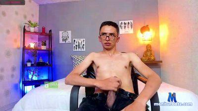 Oliver_Romero cam4 bisexual performer from United States of America skype skypeshow piss rollthedice 