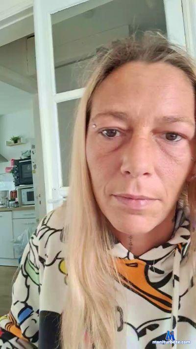 elle26_hot cam4 straight performer from French Republic  