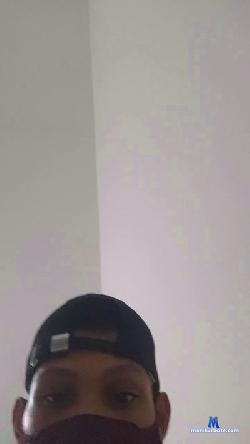 hot2220 cam4 live cam performer profile