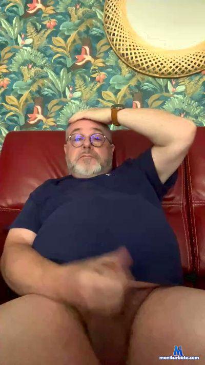 Slobard76 cam4 gay performer from French Republic  